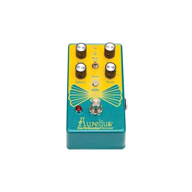 EARTHQUAKER DEVICES Aurelius Tri-Voice Chorus - vai con la sigla