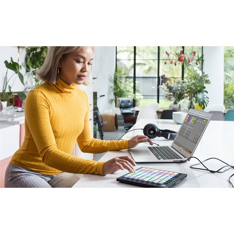 Novation - LAUNCHPAD MINI MKIII - vai con la sigla